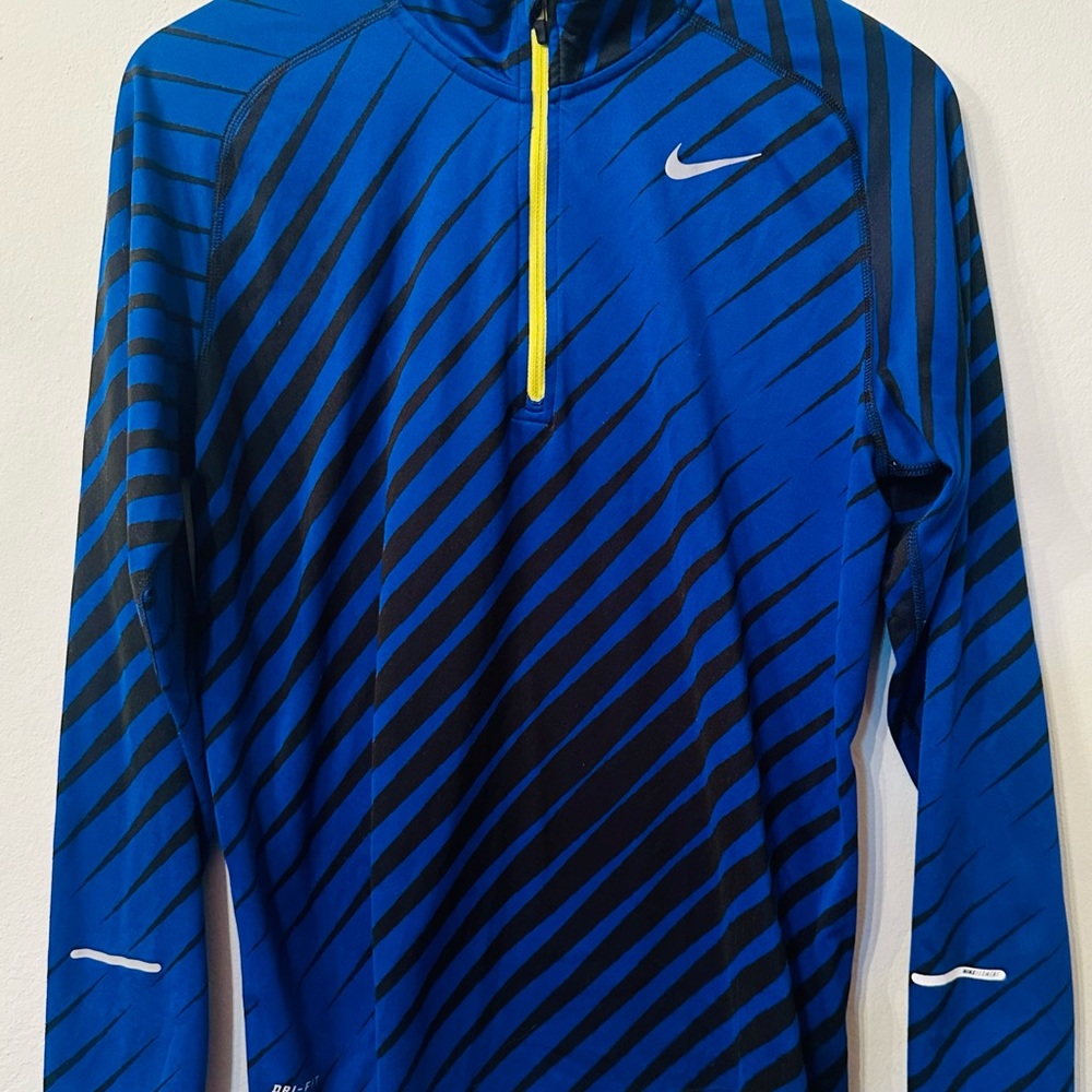 Nike Element Blue Striped Pullover